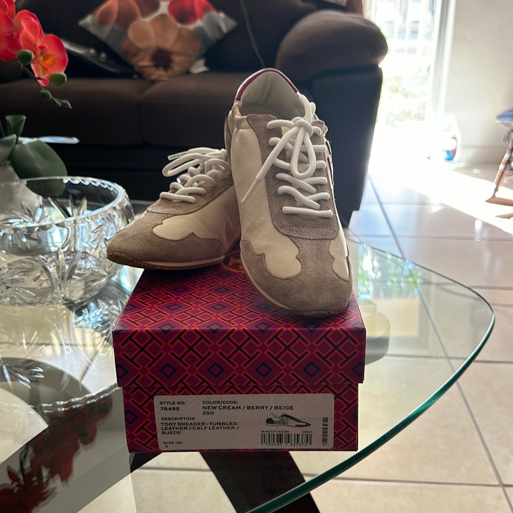 Tory Burch Sneaker